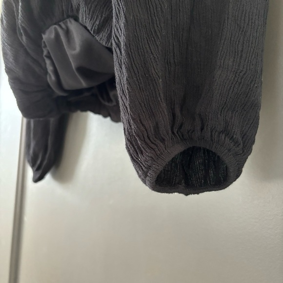 Lulu’s Festival Day Black Lace Off-the-Shoulder Long Sleeved Crop Top Size M - Picture 7 of 10